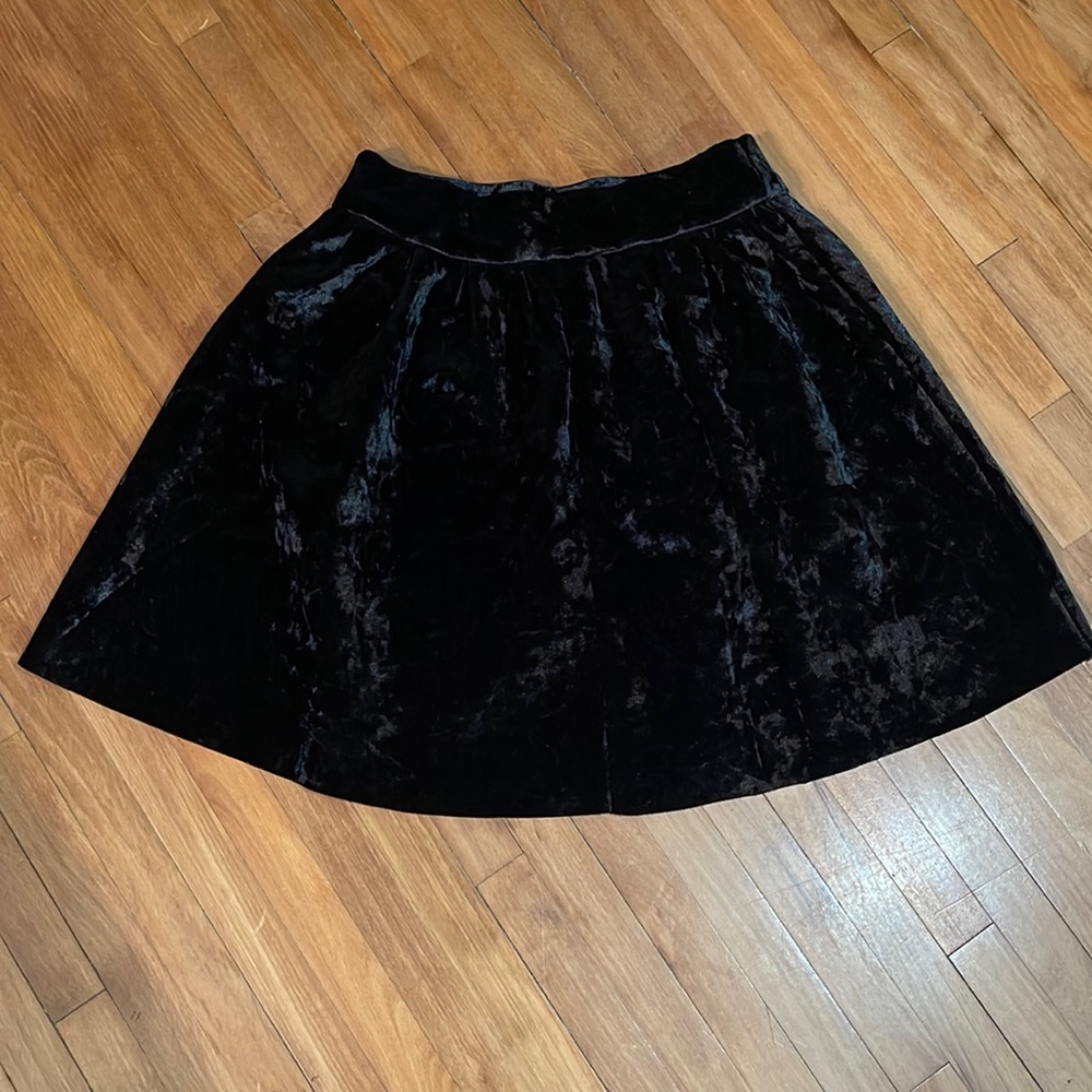 NWT. FEW MODA NY VELVET SKIRT